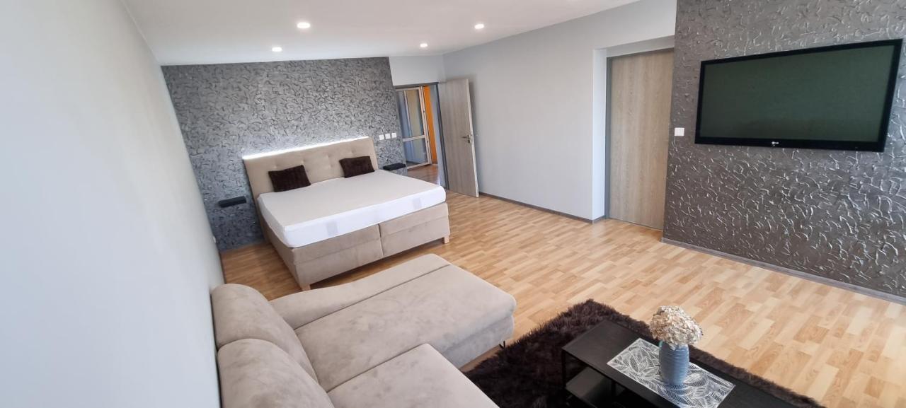 Apartman Viktorie Apartment Mikulov Luaran gambar