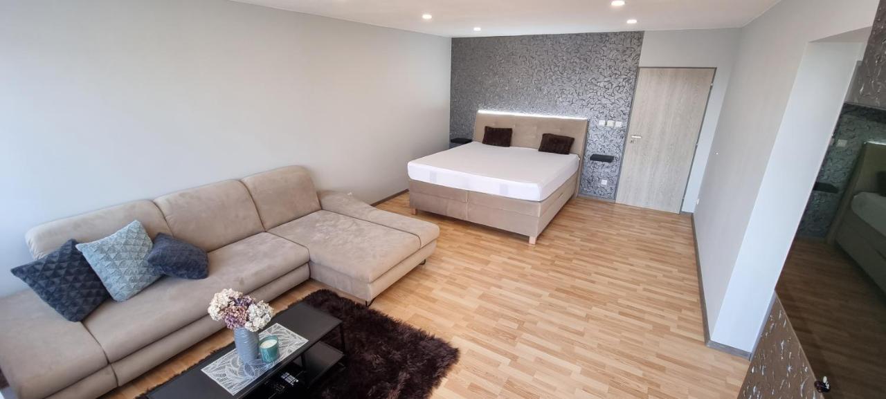 Apartman Viktorie Mikulov Luaran gambar